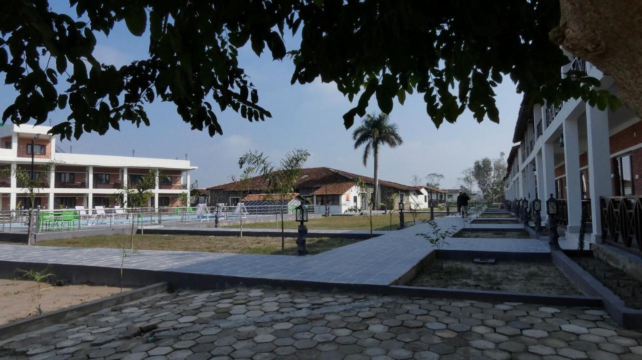 Babai Resort Pvt Ltd Bardiya Экстерьер фото